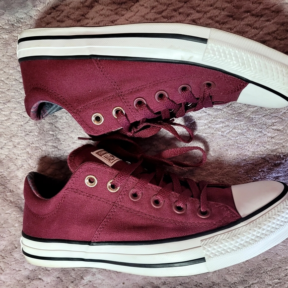 Converse Burgundy Sneakers - Picture 3 of 8
